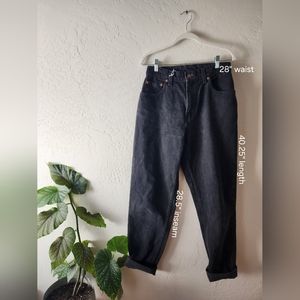 ✨️SOLD✨️The best pair of Levi's 551 Relaxed Fit Jeans Size 28
